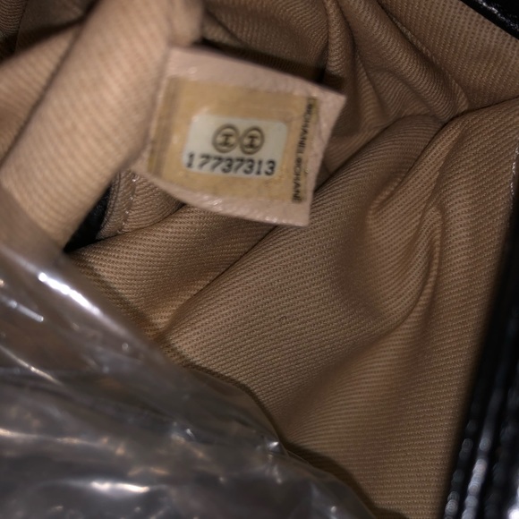 🔥SOLD🔥🖤CHANEL Glazed Calfskin Quilted Boy Tote - Picture 7 of 9